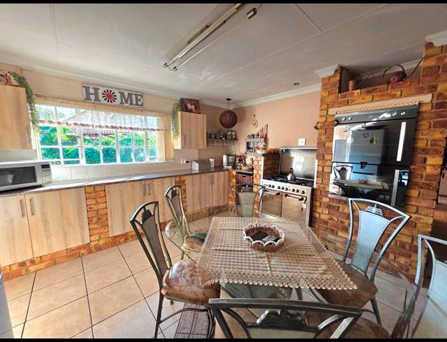 3 BEDROOM TOWNHOUSE FOR SALE IN KOOKRUS